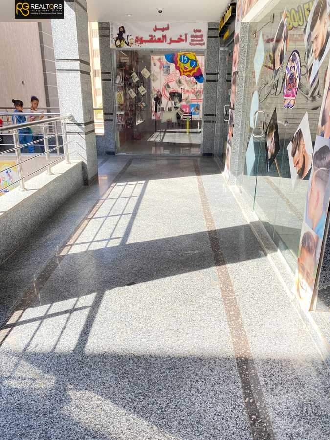 https://aqarmap.com.eg/en/listing/5594750-for-sale-cairo-6th-of-october-compounds-royal-plaza-mall-beyond-holding
