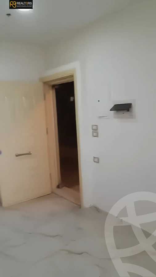 https://aqarmap.com.eg/ar/listing/5594770-for-sale-cairo-6th-of-october-hadaeq-october-kmbwnd-fy-hdyq-ktwbr-degla-gardens