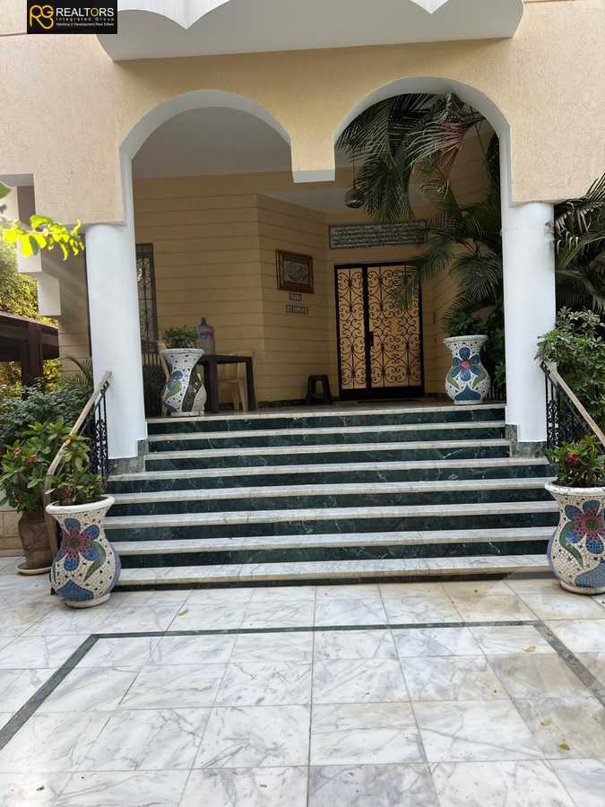 https://aqarmap.com.eg/en/listing/5632910-for-sale-cairo-6th-of-october-compounds-mena-garden-city
