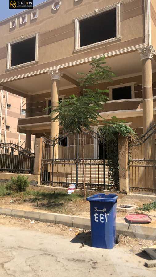 https://aqarmap.com.eg/ar/listing/5632949-for-sale-cairo-6th-of-october-hadaeq-october-kmbwnd-fy-hdyq-ktwbr-el-fardoos-city