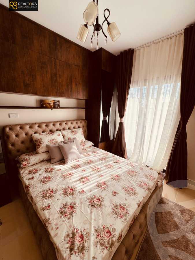 https://aqarmap.com.eg/en/listing/5656917-for-sale-cairo-6th-of-october-el-tawsaat-el-shamalya-hy-2000-qt