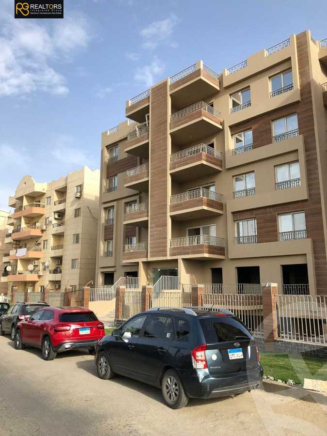 https://aqarmap.com.eg/en/listing/5656964-for-sale-cairo-6th-of-october-compounds-dream-land-flower-resort