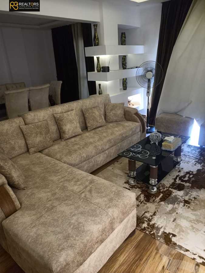 https://aqarmap.com.eg/en/listing/5657248-for-sale-cairo-6th-of-october-hadaeq-october-kmbwnd-fy-hdyq-ktwbr-djlh-blmz-m-mr-lmrshdy