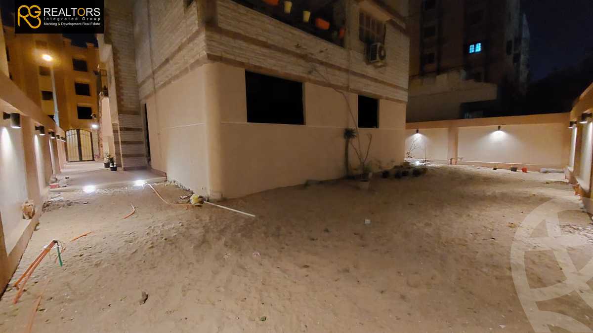 https://aqarmap.com.eg/en/listing/5658169-for-sale-cairo-6th-of-october-el-ahyaa-neighborhood-3rd-no-8-st