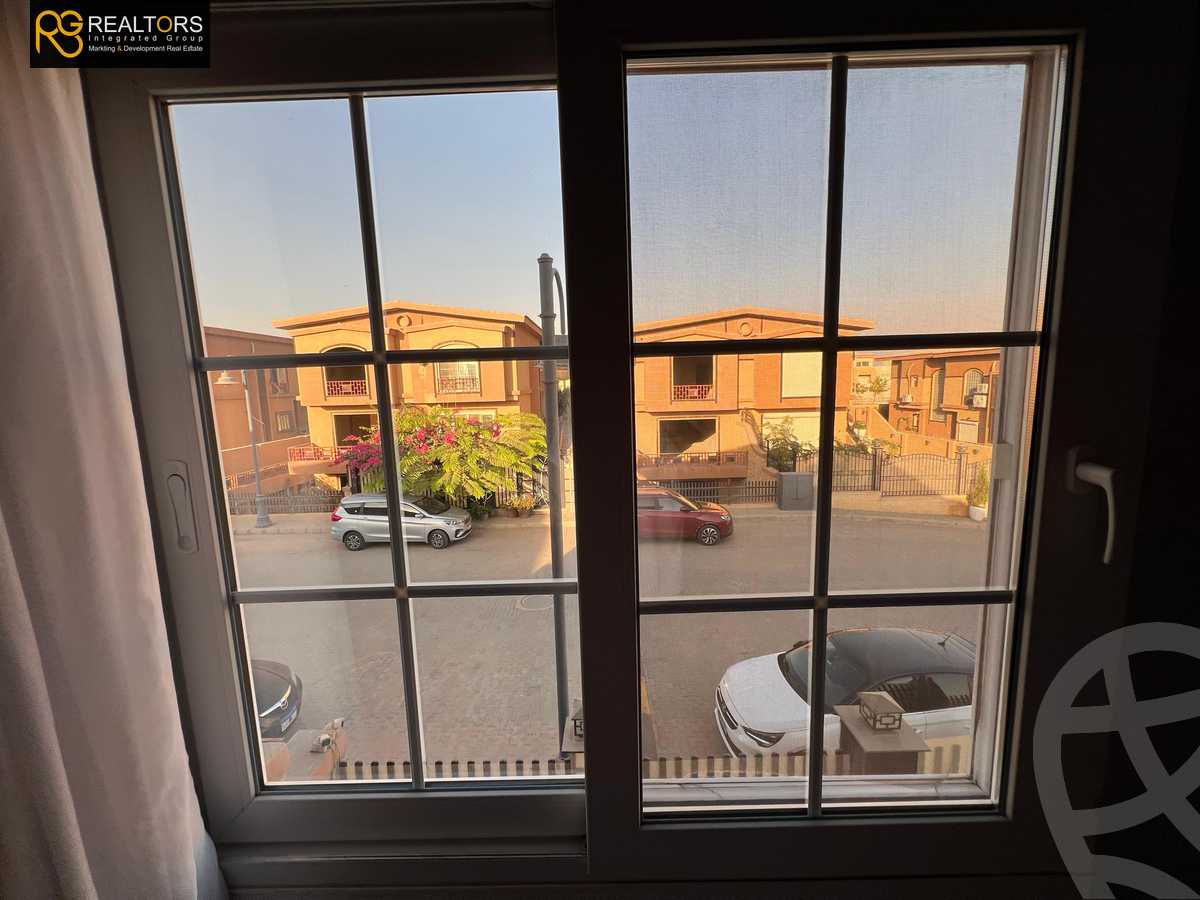 https://aqarmap.com.eg/en/listing/5658506-for-sale-cairo-6th-of-october-compounds-pyramids-walk