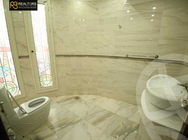 https://aqarmap.com.eg/en/listing/5661369-for-sale-cairo-el-sheikh-zayed-city-el-hay-elsabeaa