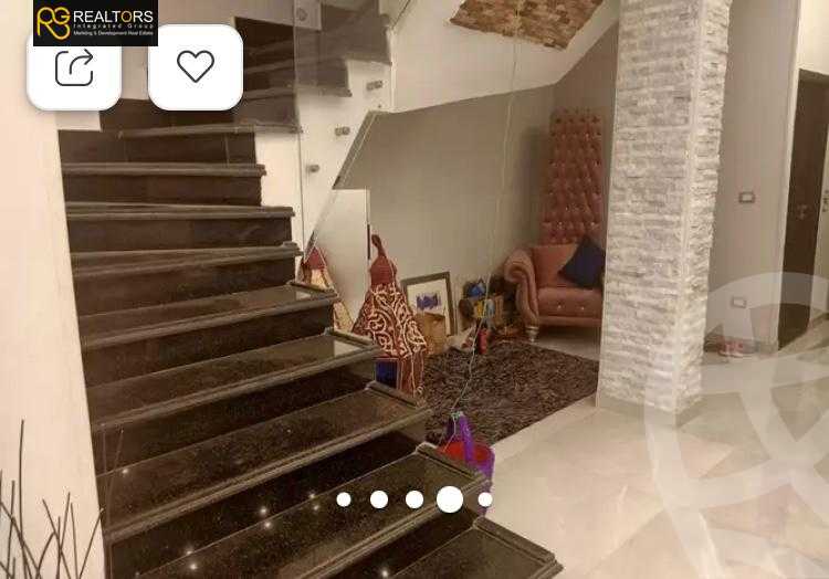 https://aqarmap.com.eg/en/listing/5661406-for-sale-cairo-el-sheikh-zayed-city-compounds-royal-meadows