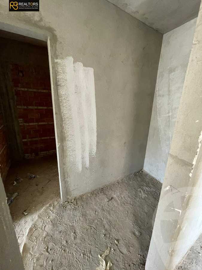 https://aqarmap.com.eg/en/listing/5661623-for-sale-cairo-el-sheikh-zayed-city-compounds-zayed-regency