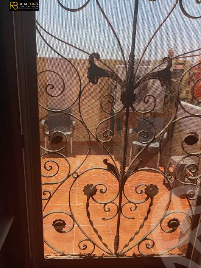 https://aqarmap.com.eg/en/listing/5661824-for-sale-cairo-el-sheikh-zayed-city-compounds-hadayek-el-mohandiseen