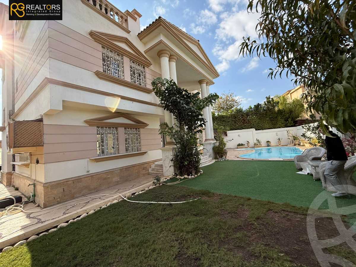 https://aqarmap.com.eg/ar/listing/5677659-for-sale-cairo-el-sheikh-zayed-city-compounds-royal-city