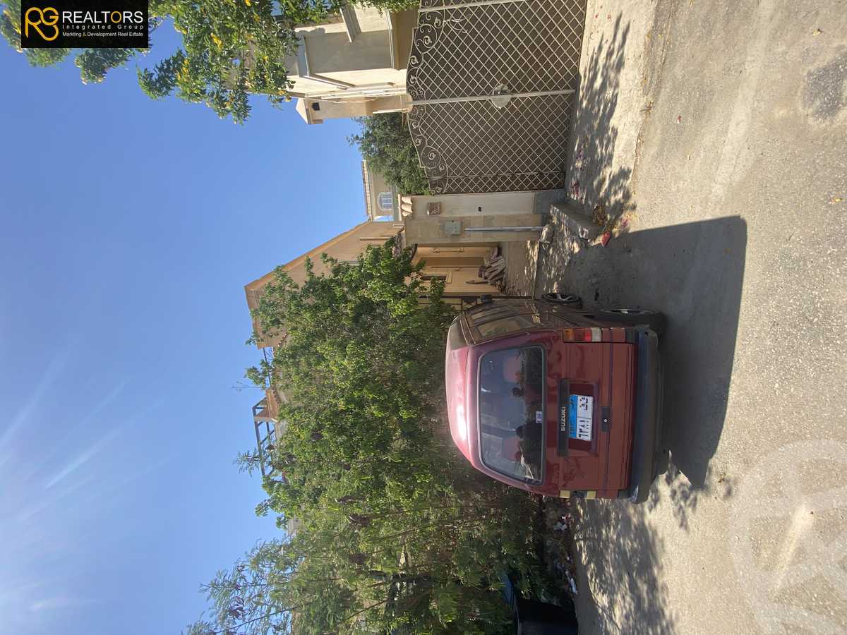 https://aqarmap.com.eg/ar/listing/5677660-for-sale-cairo-el-sheikh-zayed-city-compounds-el-yasmeen-compound