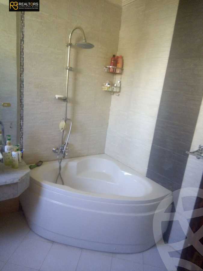 https://aqarmap.com.eg/en/listing/5677715-for-sale-cairo-el-sheikh-zayed-city-compounds-hadayek-el-mohandiseen