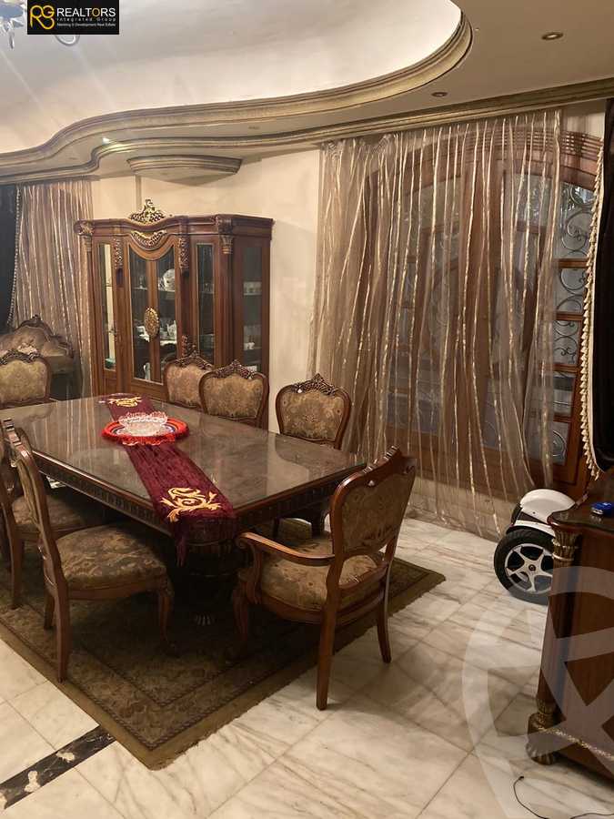 https://aqarmap.com.eg/ar/listing/5677737-for-sale-cairo-el-sheikh-zayed-city-compounds-el-yasmeen-compound