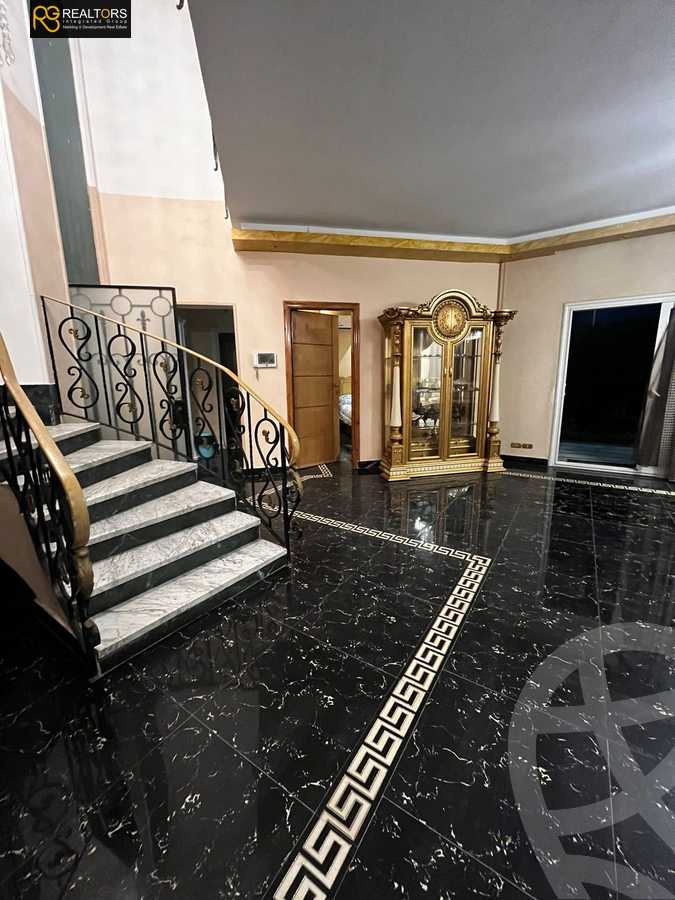 https://aqarmap.com.eg/en/listing/5677826-for-sale-cairo-el-sheikh-zayed-city-compounds-el-rabwa