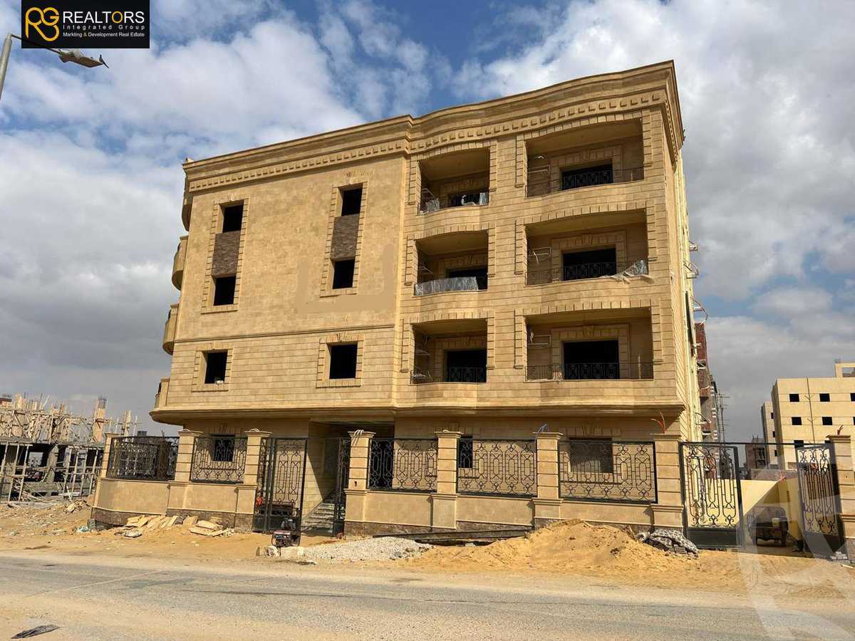 https://aqarmap.com.eg/en/listing/5678076-for-sale-cairo-el-sheikh-zayed-city-bait-el-watan