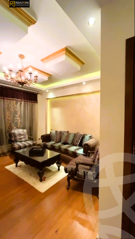 https://aqarmap.com.eg/en/listing/5701144-for-sale-cairo-el-sheikh-zayed-city-compounds-kmbwnd-wyst-twn-swdyk