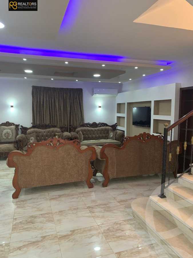 https://aqarmap.com.eg/en/listing/5707586-for-sale-cairo-el-sheikh-zayed-city-compounds-royal-city