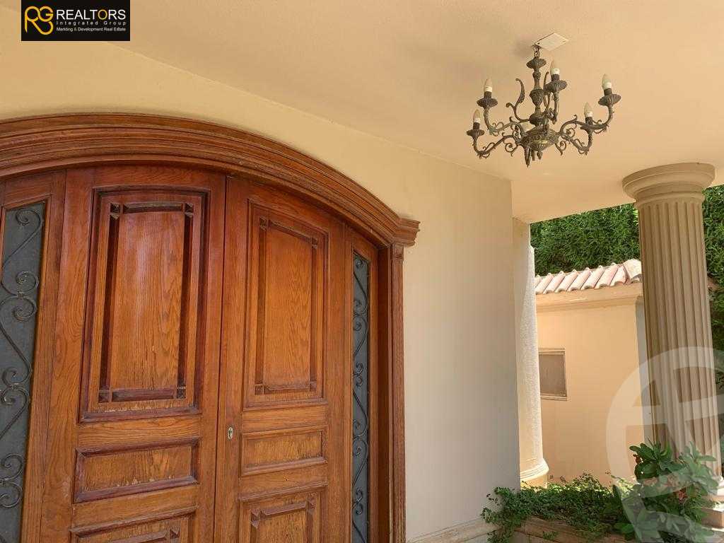 https://aqarmap.com.eg/en/listing/5707586-for-sale-cairo-el-sheikh-zayed-city-compounds-royal-city