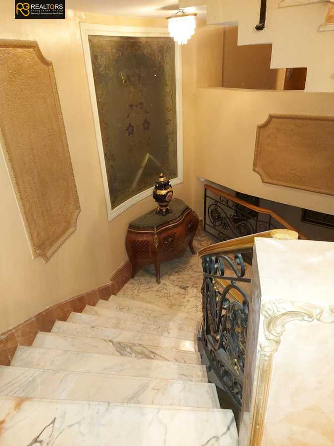 https://aqarmap.com.eg/ar/listing/5707639-for-sale-cairo-el-sheikh-zayed-city-compounds-el-yasmeen-compound