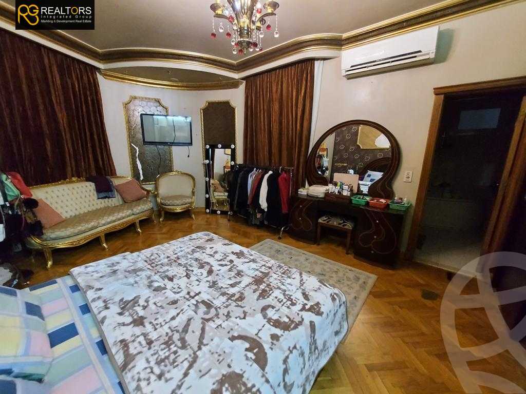 https://aqarmap.com.eg/ar/listing/5707639-for-sale-cairo-el-sheikh-zayed-city-compounds-el-yasmeen-compound