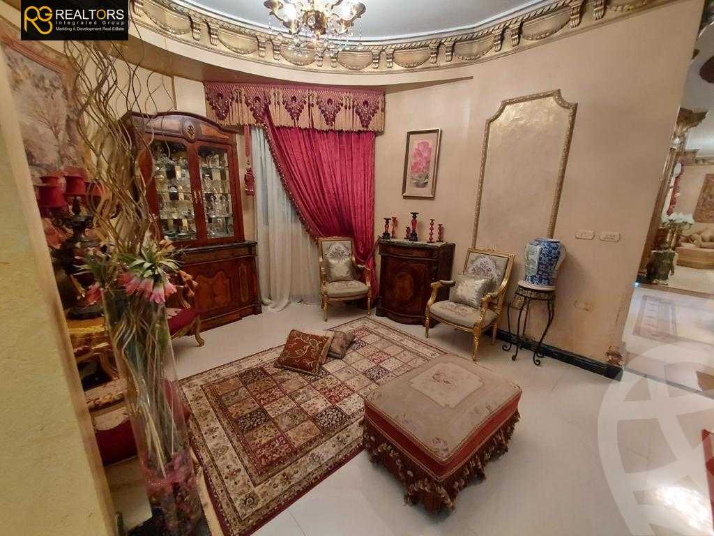 https://aqarmap.com.eg/ar/listing/5707639-for-sale-cairo-el-sheikh-zayed-city-compounds-el-yasmeen-compound