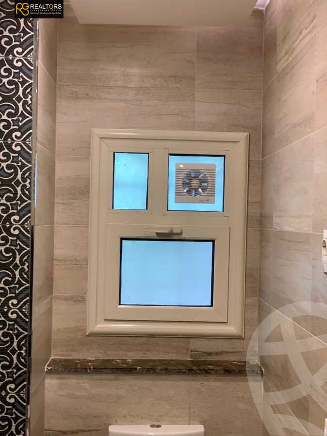 https://aqarmap.com.eg/ar/listing/5713276-for-sale-cairo-6th-of-october-compounds-pyramids-walk