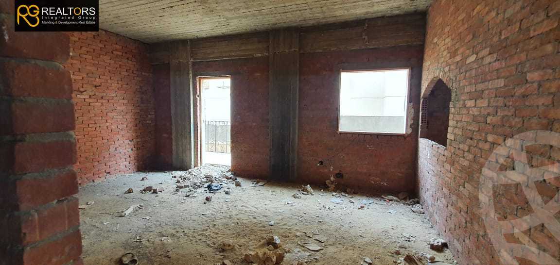 https://aqarmap.com.eg/ar/listing/5713409-for-sale-cairo-el-sheikh-zayed-city-el-hay-el-thaleth-ashaer-area-3-el-salam-st