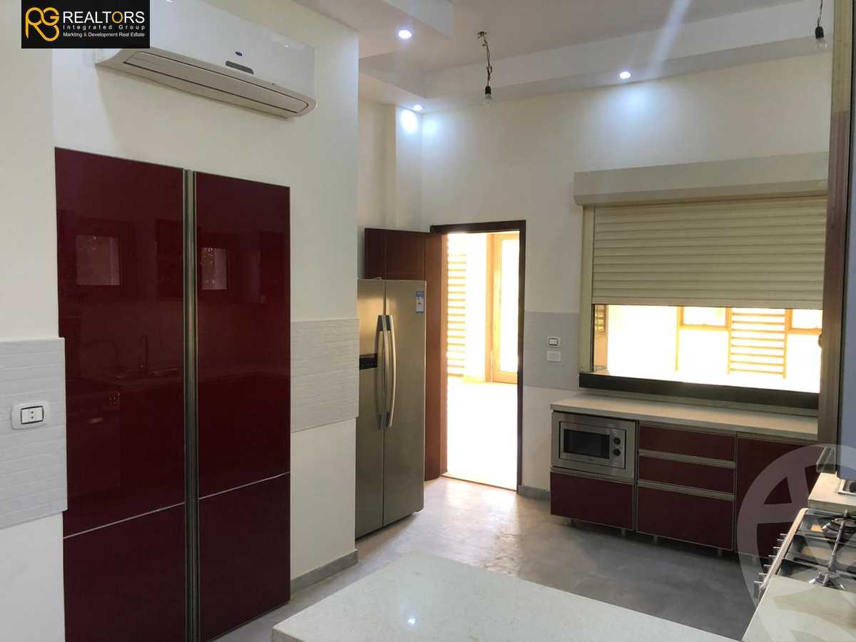 https://aqarmap.com.eg/ar/listing/5713642-for-sale-cairo-el-sheikh-zayed-city-compounds-kmbwnd-ljry-swdyk