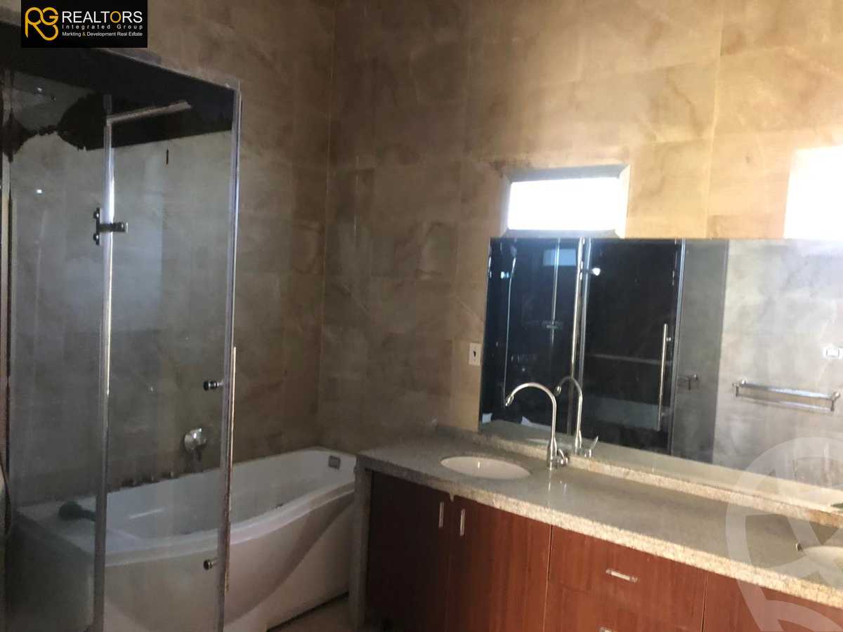 https://aqarmap.com.eg/ar/listing/5713642-for-sale-cairo-el-sheikh-zayed-city-compounds-kmbwnd-ljry-swdyk