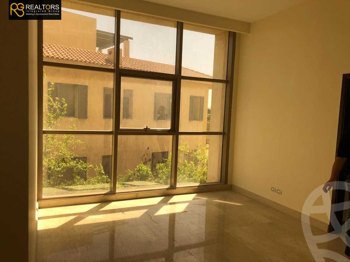 https://aqarmap.com.eg/ar/listing/5713642-for-sale-cairo-el-sheikh-zayed-city-compounds-kmbwnd-ljry-swdyk