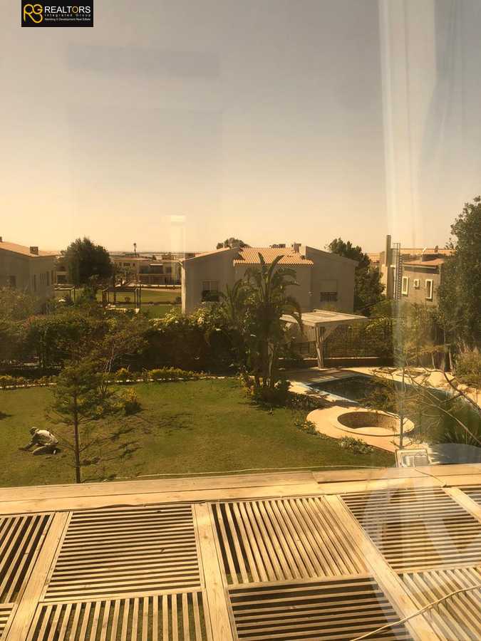 https://aqarmap.com.eg/ar/listing/5713642-for-sale-cairo-el-sheikh-zayed-city-compounds-kmbwnd-ljry-swdyk