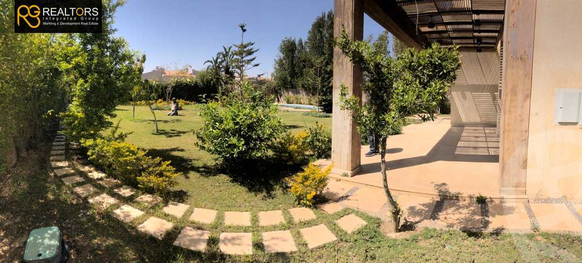 https://aqarmap.com.eg/ar/listing/5713642-for-sale-cairo-el-sheikh-zayed-city-compounds-kmbwnd-ljry-swdyk