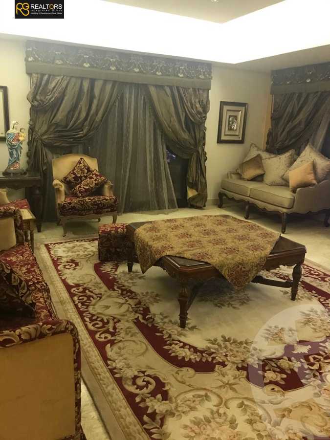 https://aqarmap.com.eg/en/listing/5713848-for-sale-cairo-el-sheikh-zayed-city-compounds-royal-city