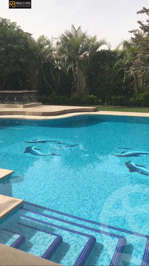 https://aqarmap.com.eg/en/listing/5713848-for-sale-cairo-el-sheikh-zayed-city-compounds-royal-city