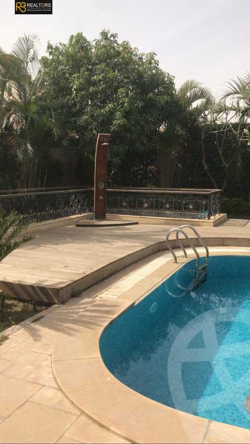 https://aqarmap.com.eg/en/listing/5713848-for-sale-cairo-el-sheikh-zayed-city-compounds-royal-city