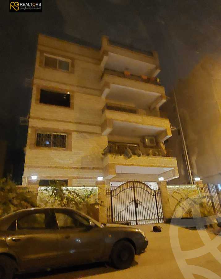 https://aqarmap.com.eg/en/listing/5720397-for-sale-cairo-6th-of-october-el-ahyaa-neighborhood-3rd-al-hay-al-thalith-st