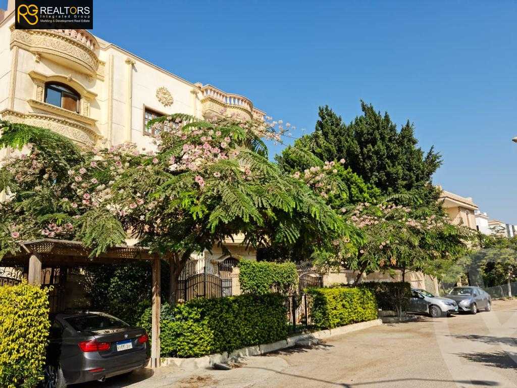 https://aqarmap.com.eg/en/listing/5722763-for-sale-cairo-6th-of-october-featured-neighborhood-fourth-touristic-village-mahmoud-sami-el-baroudi-st