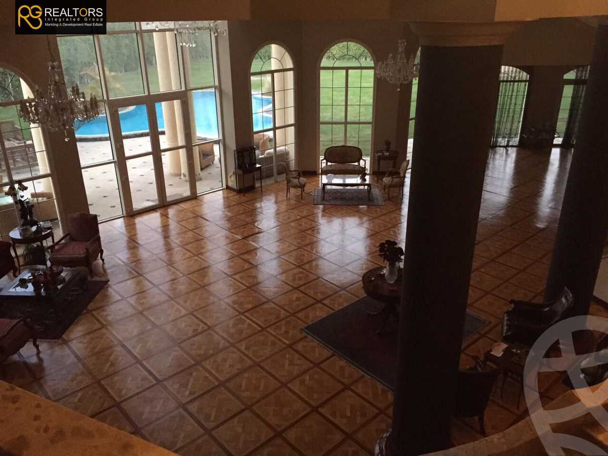 https://aqarmap.com.eg/ar/listing/5722815-for-sale-cairo-6th-of-october-compounds-royal-hills