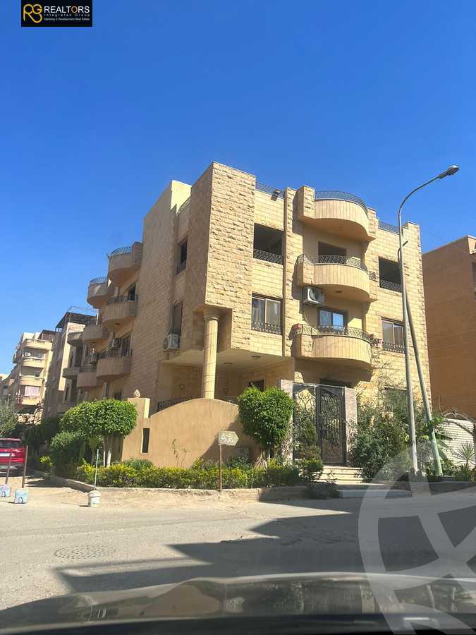 https://aqarmap.com.eg/en/listing/5722923-for-sale-cairo-6th-of-october-hadaeq-october-kmbwnd-fy-hdyq-ktwbr-el-fardoos-city