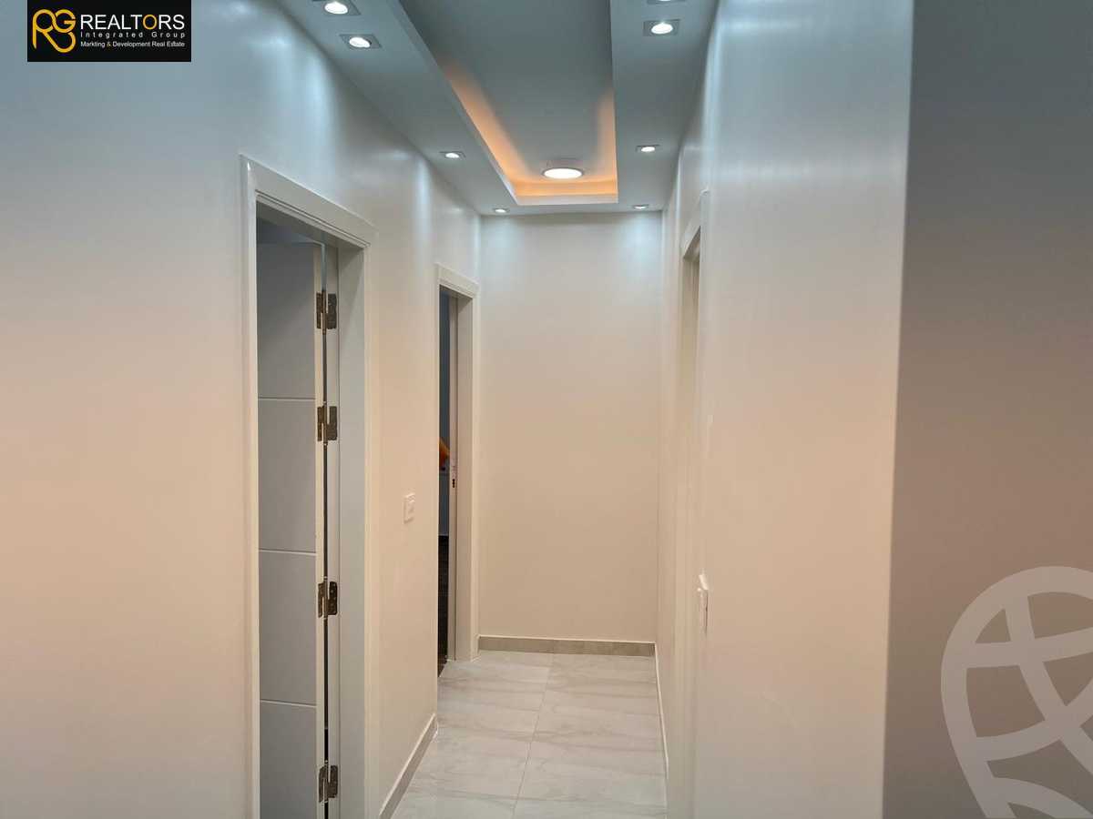 https://aqarmap.com.eg/ar/listing/5730867-for-sale-cairo-new-cairo-compounds-hyde-park-park-corner-hyde-park