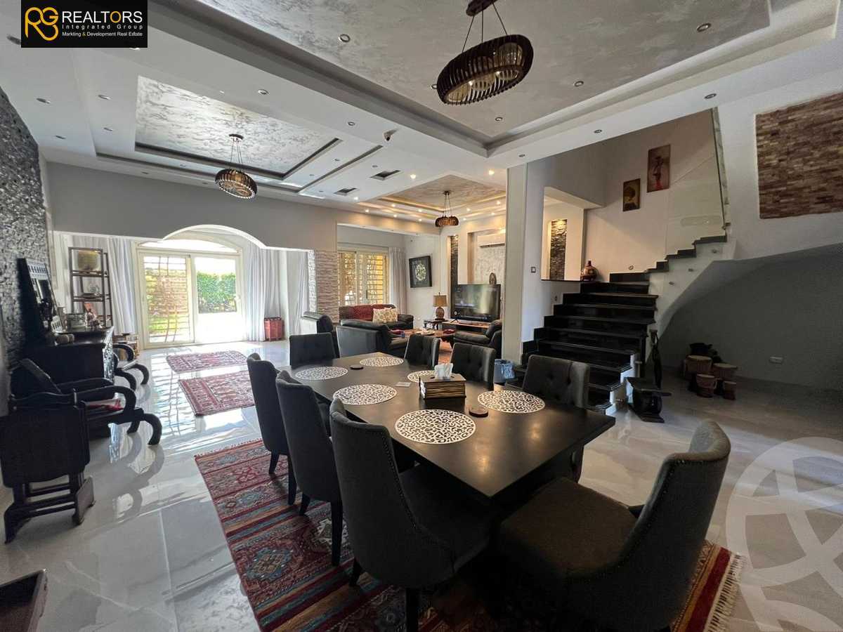 https://aqarmap.com.eg/en/listing/5743638-for-sale-cairo-el-sheikh-zayed-city-compounds-royal-meadows