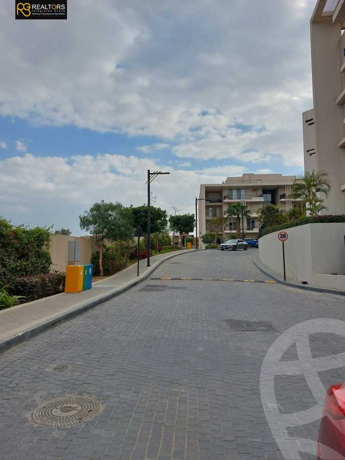 https://aqarmap.com.eg/en/listing/5743702-for-sale-cairo-6th-of-october-compounds-pyramid-hills