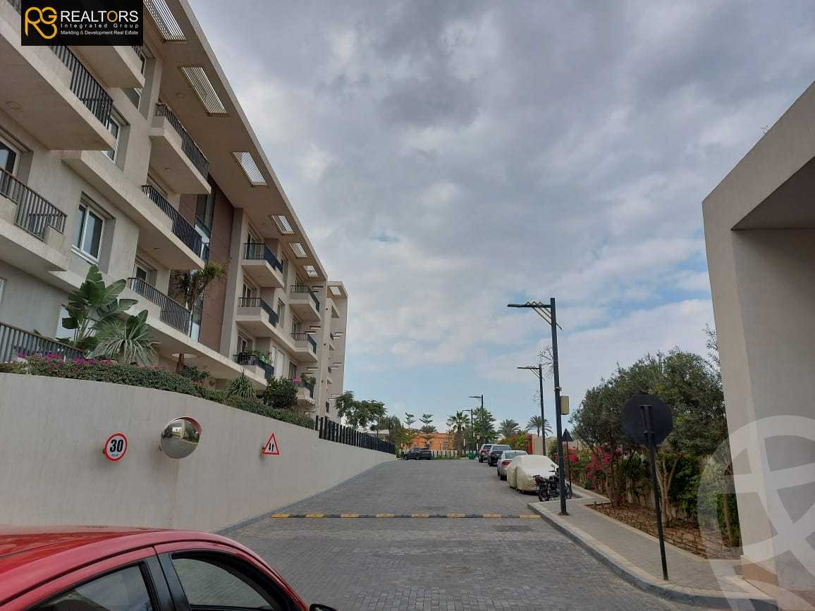 https://aqarmap.com.eg/en/listing/5743702-for-sale-cairo-6th-of-october-compounds-pyramid-hills