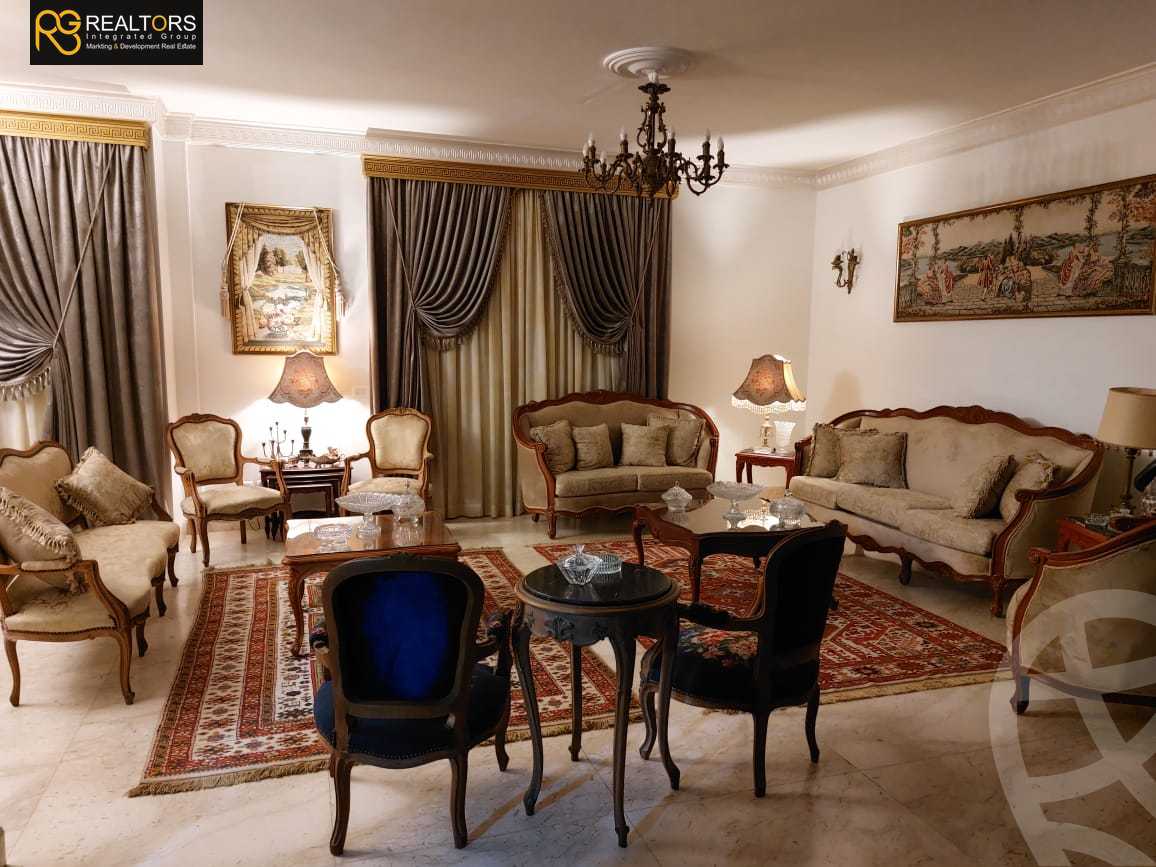 https://aqarmap.com.eg/en/listing/5743830-for-sale-cairo-el-sheikh-zayed-city-compounds-royal-city