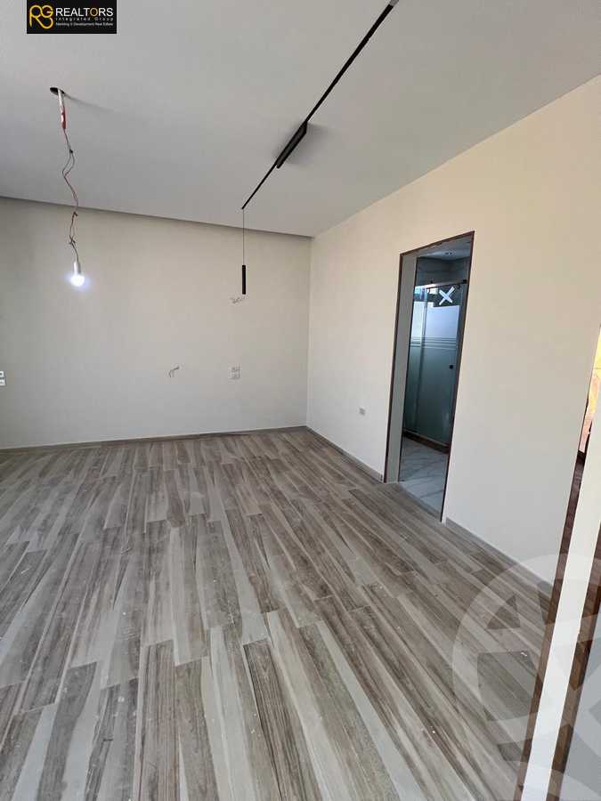 https://aqarmap.com.eg/ar/listing/5743834-for-sale-cairo-6th-of-october-compounds-l-fyd-lbstn