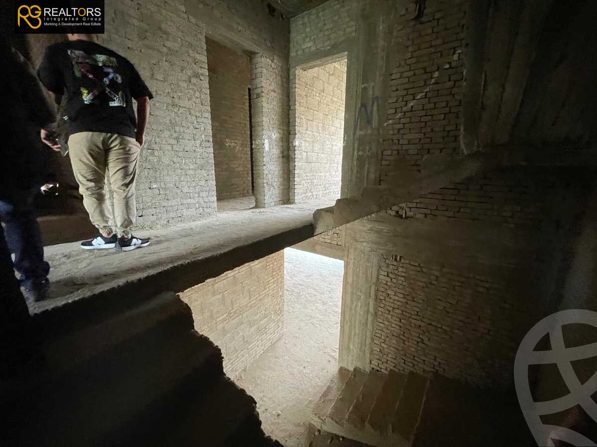 https://aqarmap.com.eg/en/listing/5743887-for-sale-cairo-el-sheikh-zayed-city-alex-cairo-desert-road