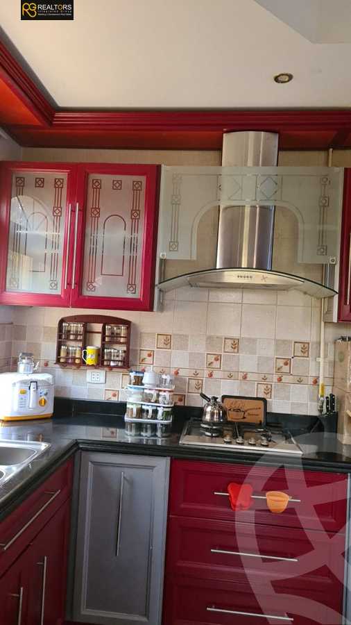 https://aqarmap.com.eg/en/listing/5743907-for-sale-cairo-el-sheikh-zayed-city-compounds-el-yasmeen-compound