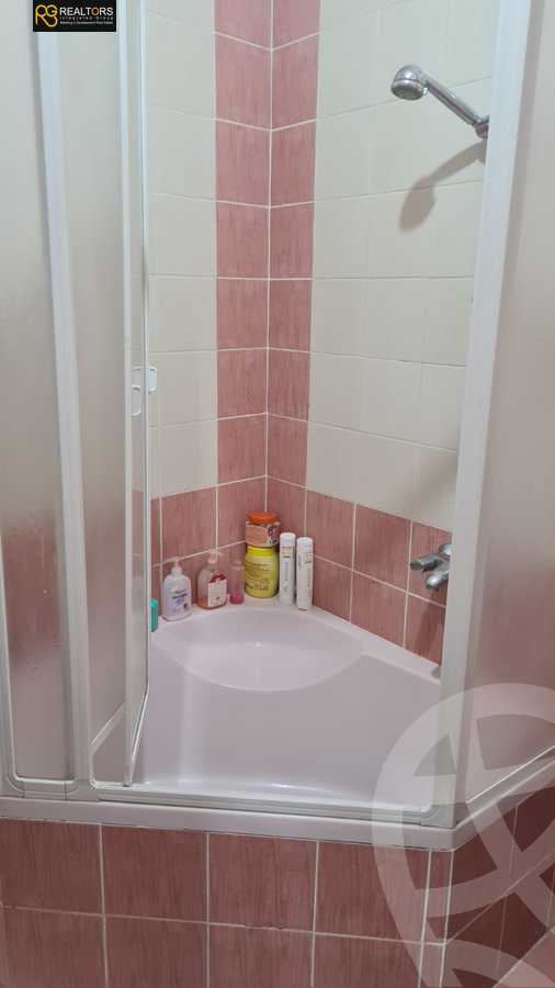 https://aqarmap.com.eg/en/listing/5743907-for-sale-cairo-el-sheikh-zayed-city-compounds-el-yasmeen-compound