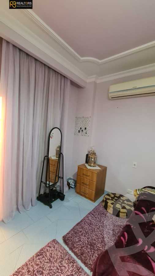 https://aqarmap.com.eg/en/listing/5743907-for-sale-cairo-el-sheikh-zayed-city-compounds-el-yasmeen-compound