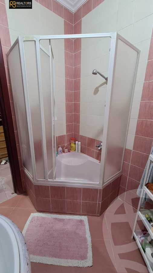 https://aqarmap.com.eg/en/listing/5743907-for-sale-cairo-el-sheikh-zayed-city-compounds-el-yasmeen-compound
